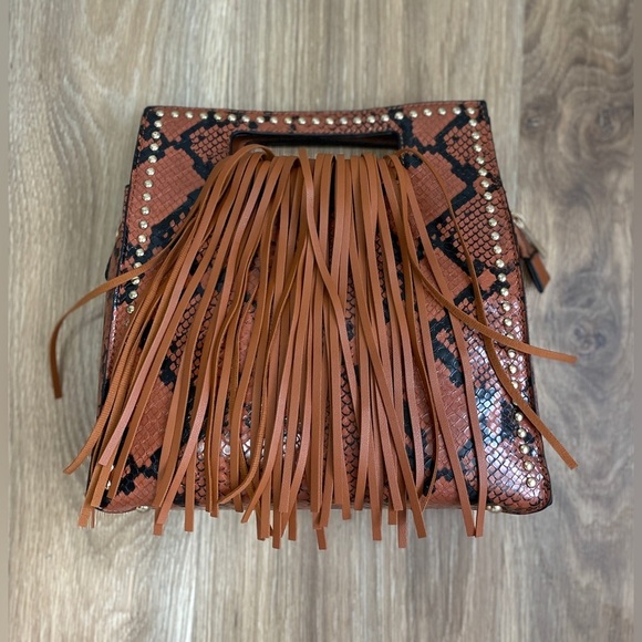 Fringe Accent Snake Print Cut-out Handle 2-Way Medium Satchel MH-D0499 NWOT - Picture 5 of 7